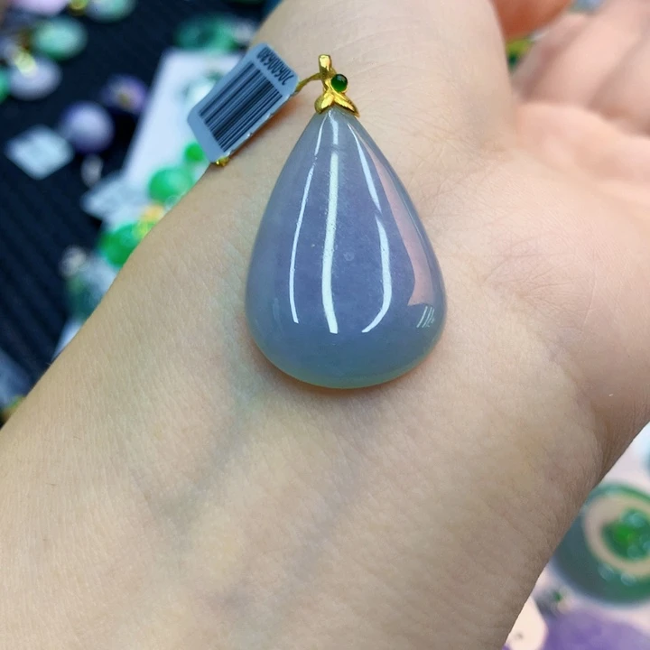 翡翠18K金镶嵌颈饰翡翠