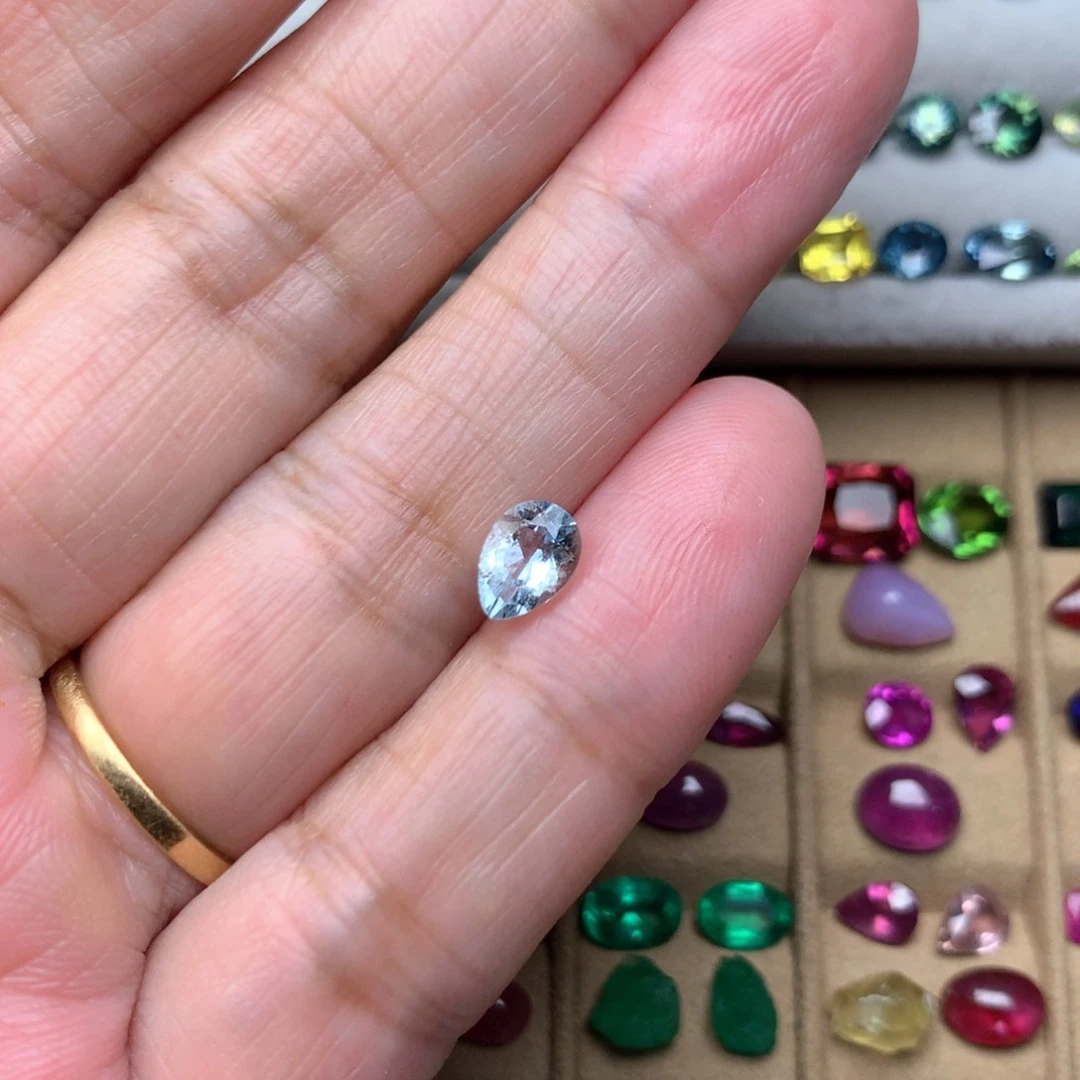 海蓝宝石裸石未镶嵌