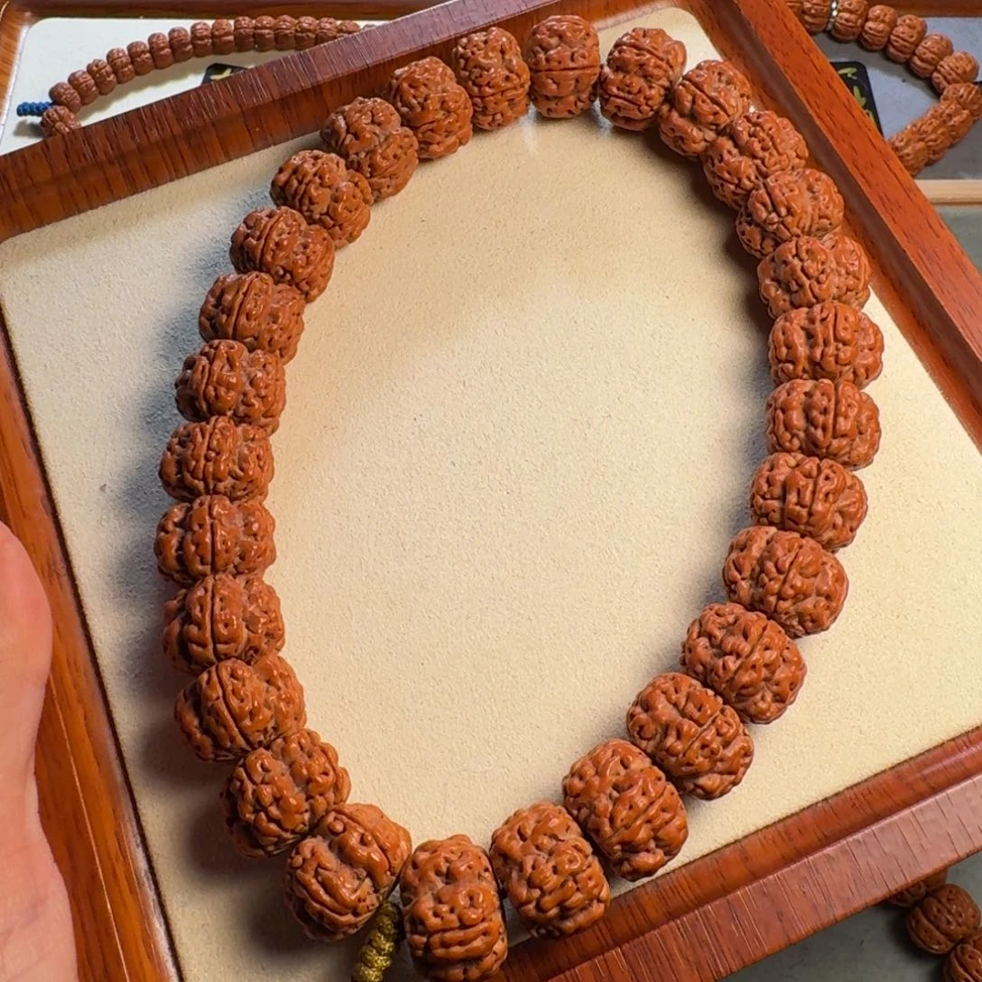 金刚菩提把件帝王龙方墩梅花19