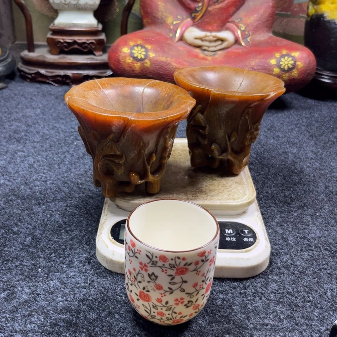 玉***姐瓷片精品手工瓷瓶