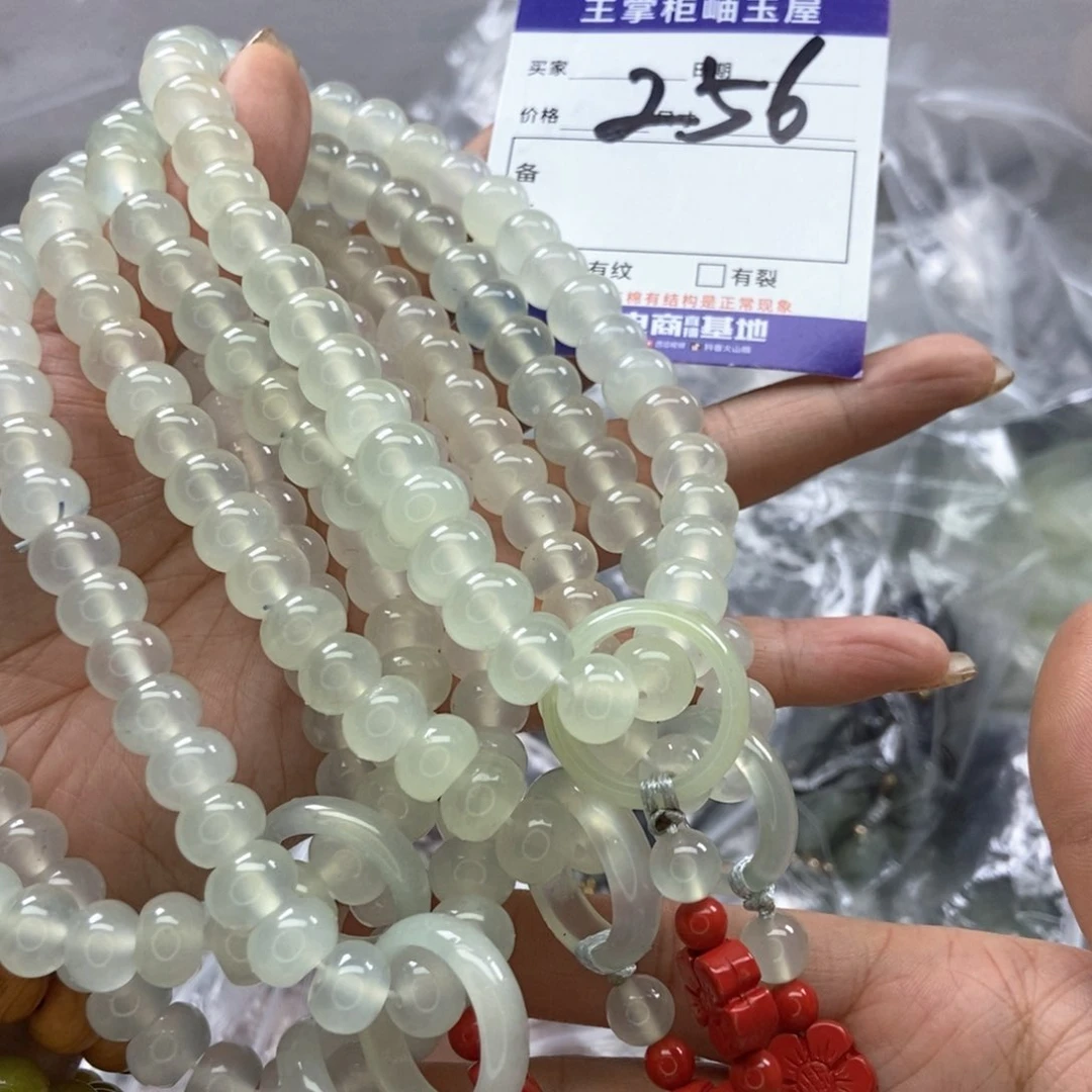 岫玉吊坠吊坠未镶嵌多样性，发一