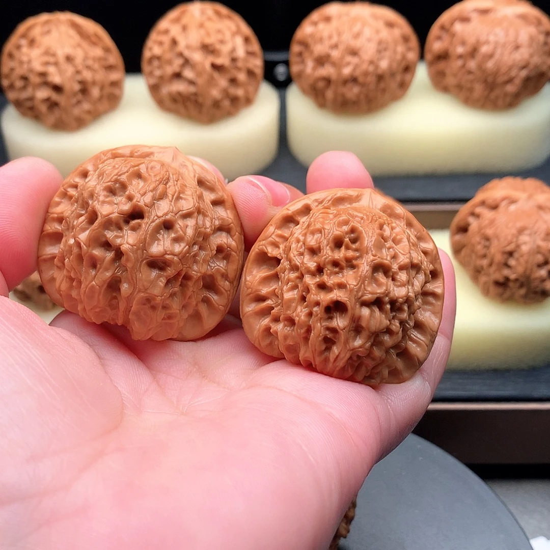 文玩核桃吊坠495号血麒麟40