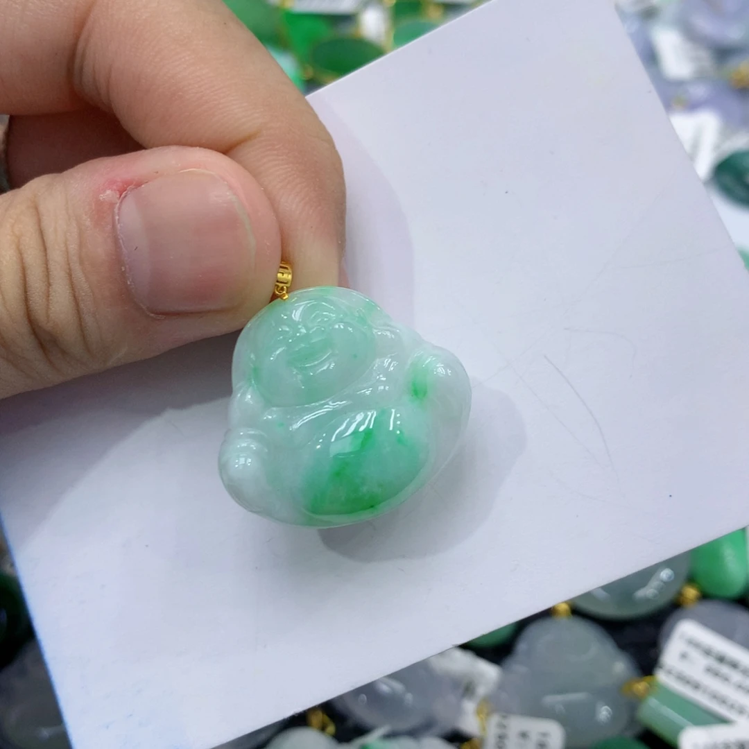 翡翠18K金镶嵌颈饰翡翠