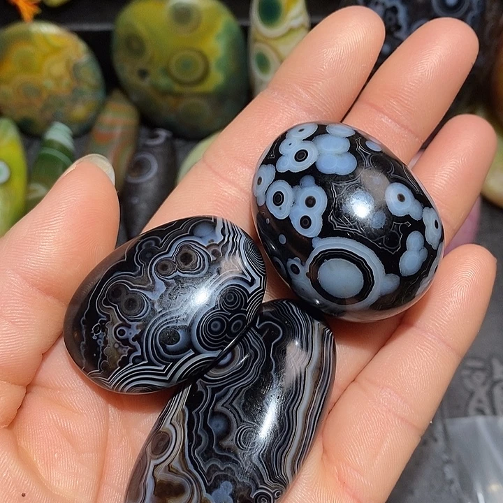 晒***钙玛瑙/玉髓合金颈饰