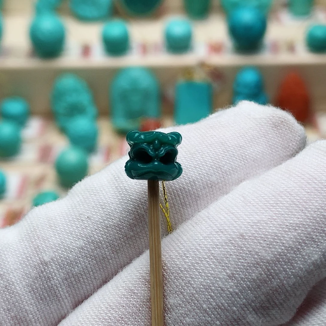 绿松石配饰未镶嵌