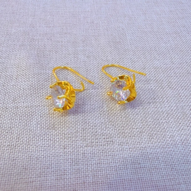 铜合金耳饰 白色耳环金色民族风气质百搭精致送妈妈送亲戚礼物