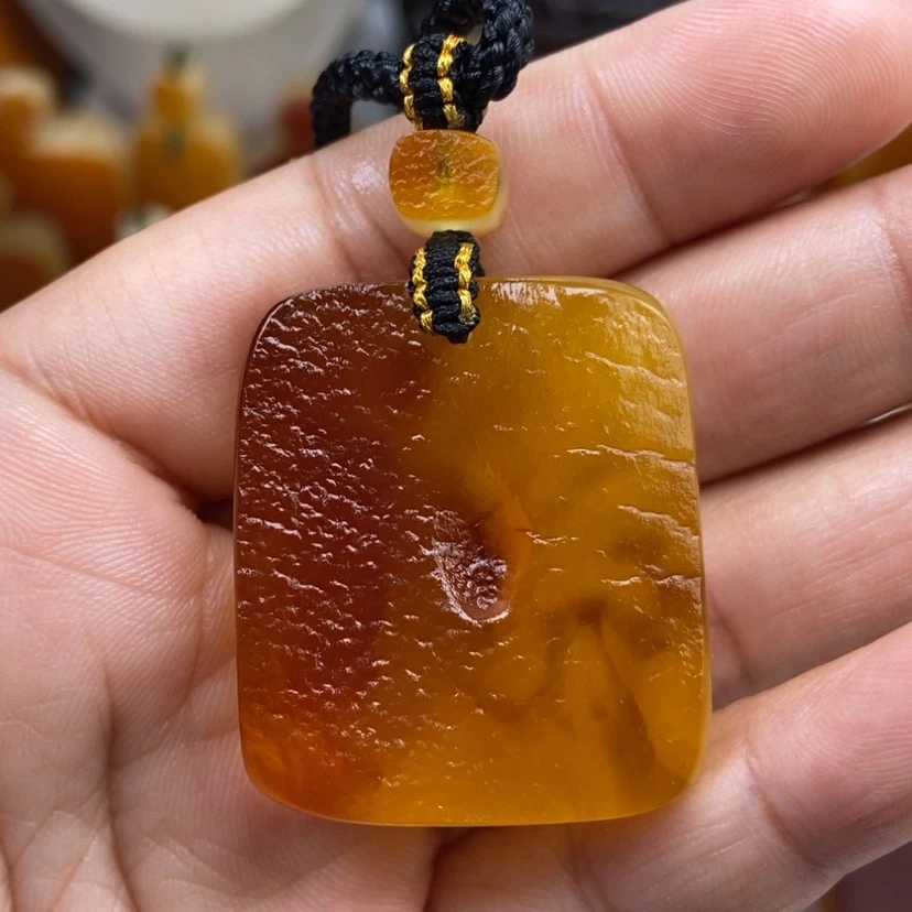 【闪购商品】琥珀颈饰未镶嵌