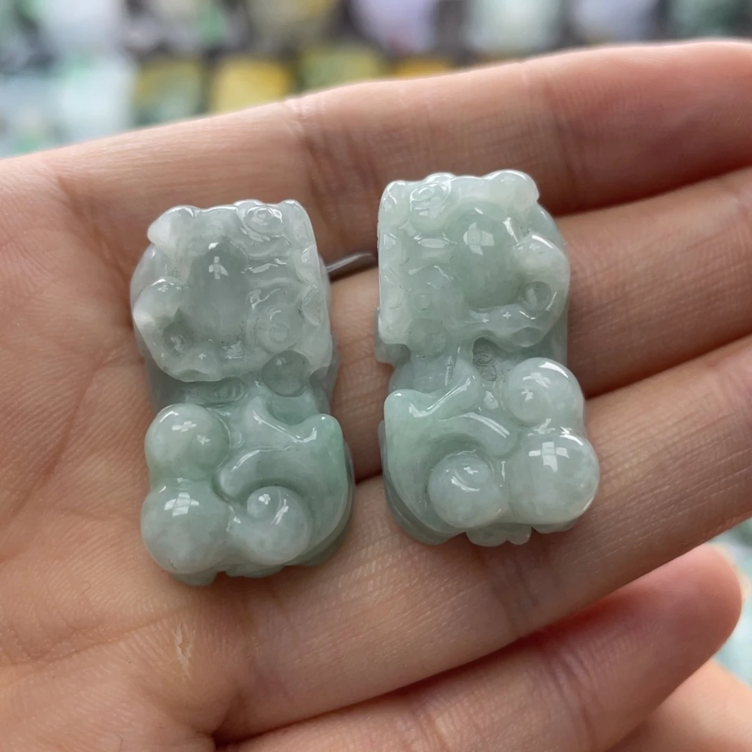 翡翠未镶嵌颈饰桔*梗貔貅