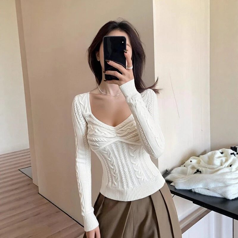白色立体麻花低领长袖针织衫女秋冬季设计感修身毛衣内搭打底上衣