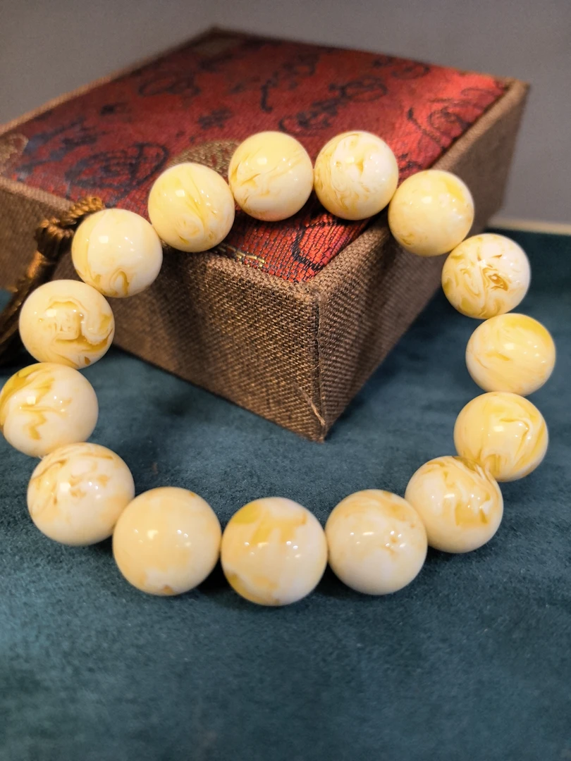 A255  瓷白老蜡手串 (多样性发其一)