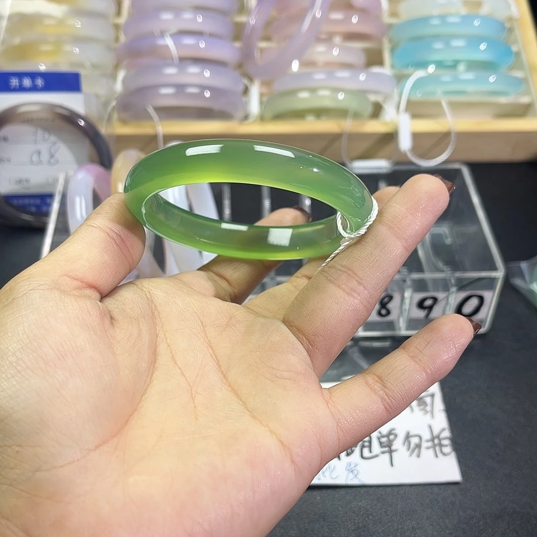 涵****手镯玛瑙/玉髓未镶嵌