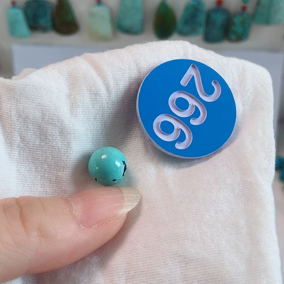 未镶嵌南红玛瑙珠宝奇石