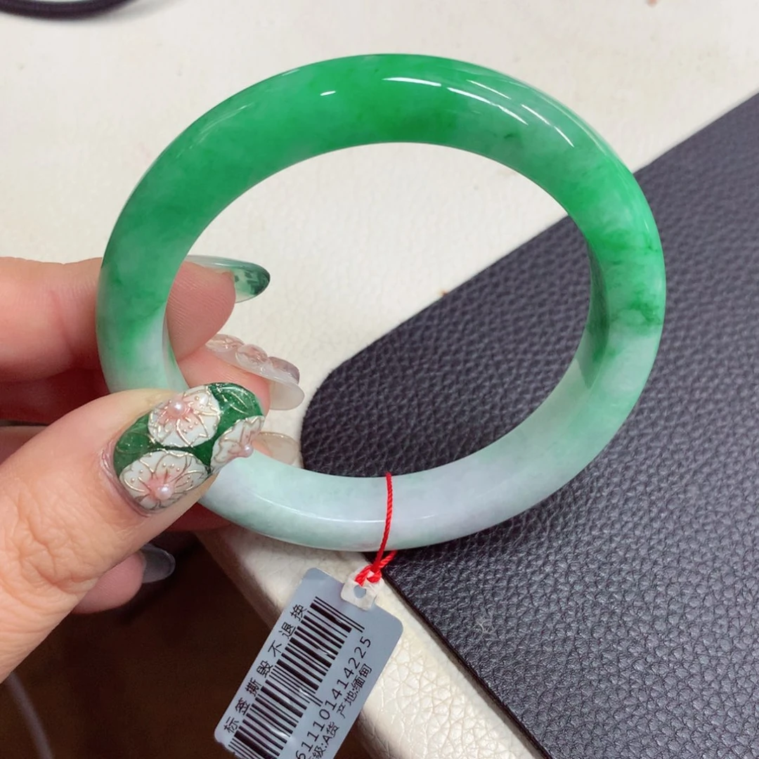 未镶嵌手镯翡翠T***记缅甸