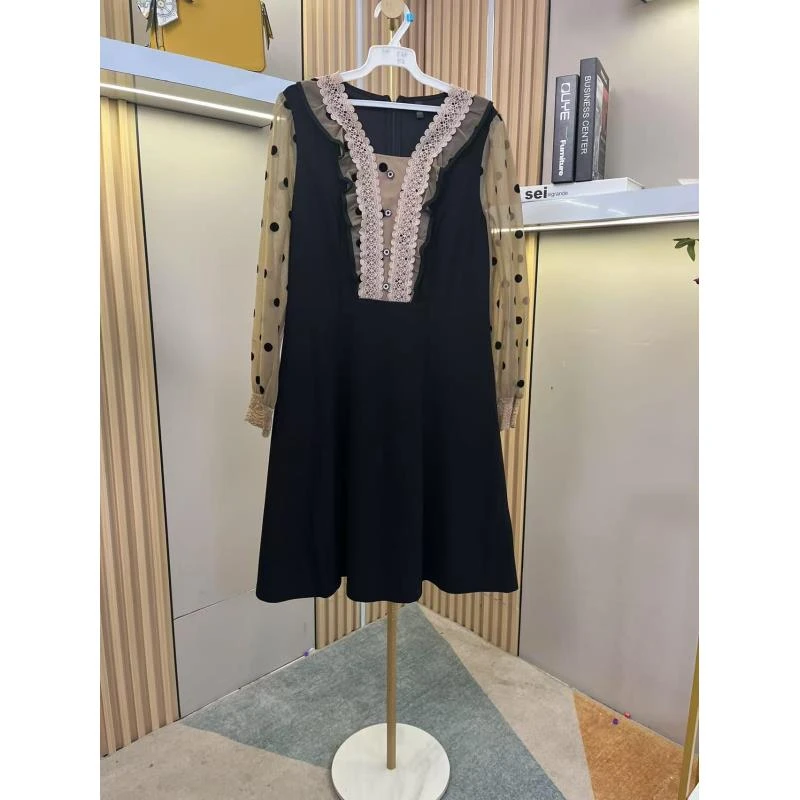 H2056蕾丝显瘦气质轻奢时尚休闲黑色拼接连衣裙H7