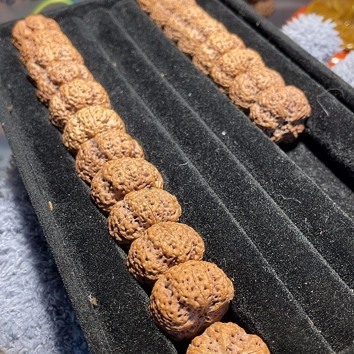 手串金刚菩提24 25mm夹板菠萝手持