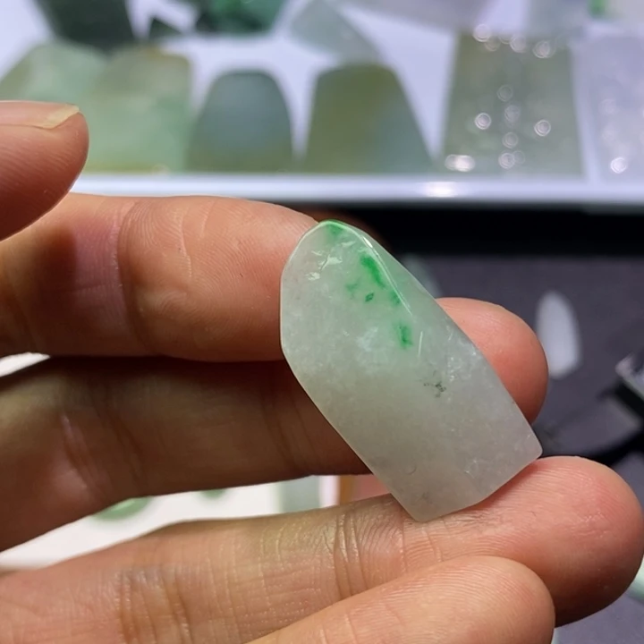 定制翡翠未镶嵌定制