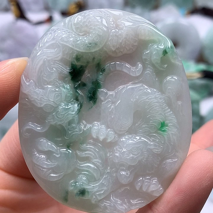 翡翠未镶嵌颈饰虎生威如虎添翼福利