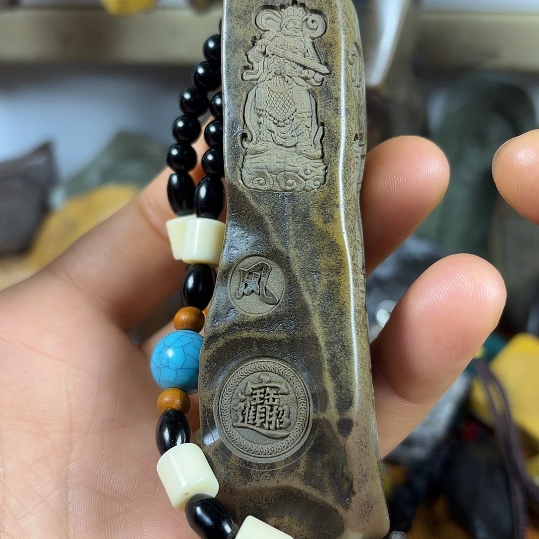 新疆戈壁石原石雕刻