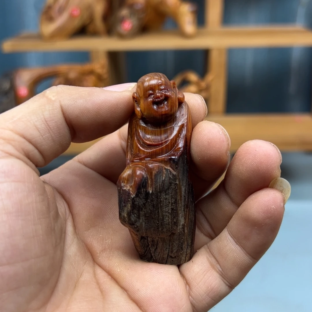 周***亿木崖柏木摆件手把件