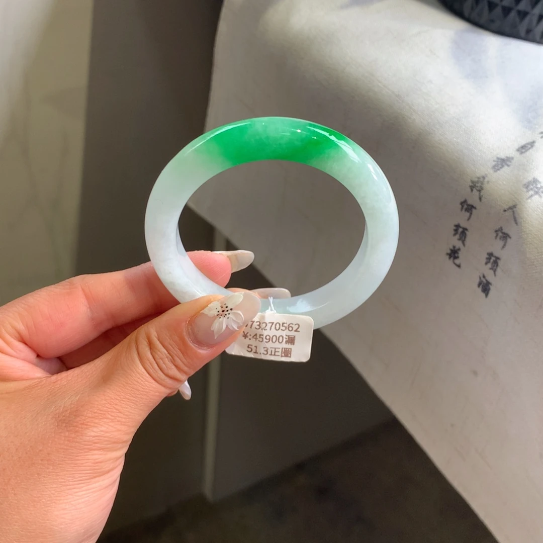 翡翠手镯未镶嵌白底青51正圈