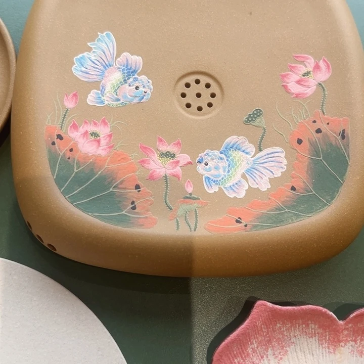 释***然茶壶紫砂紫砂的手工制作工艺也很