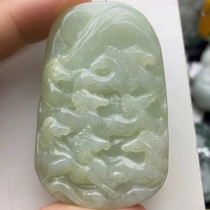 翡翠未镶嵌颈饰翡翠