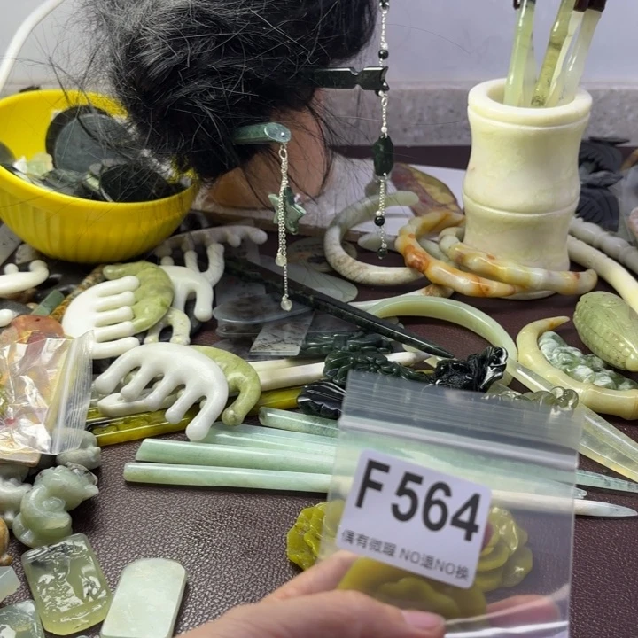 蛇纹石玉发饰合金酱**姐