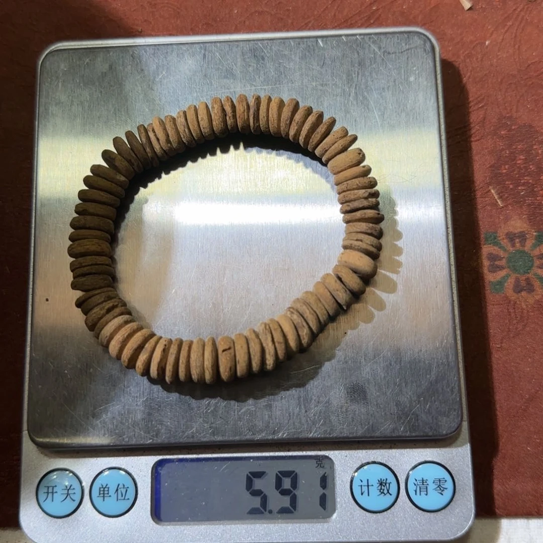 【闪购商品】沉香碎屑沉香5.91克斯里兰卡千年碳化红土