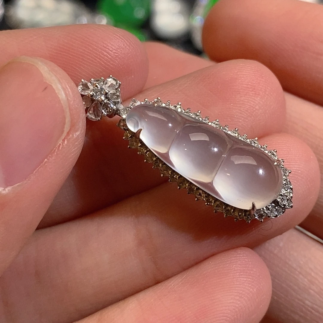 翡翠颈饰18K金镶嵌天然缅甸A货翡翠