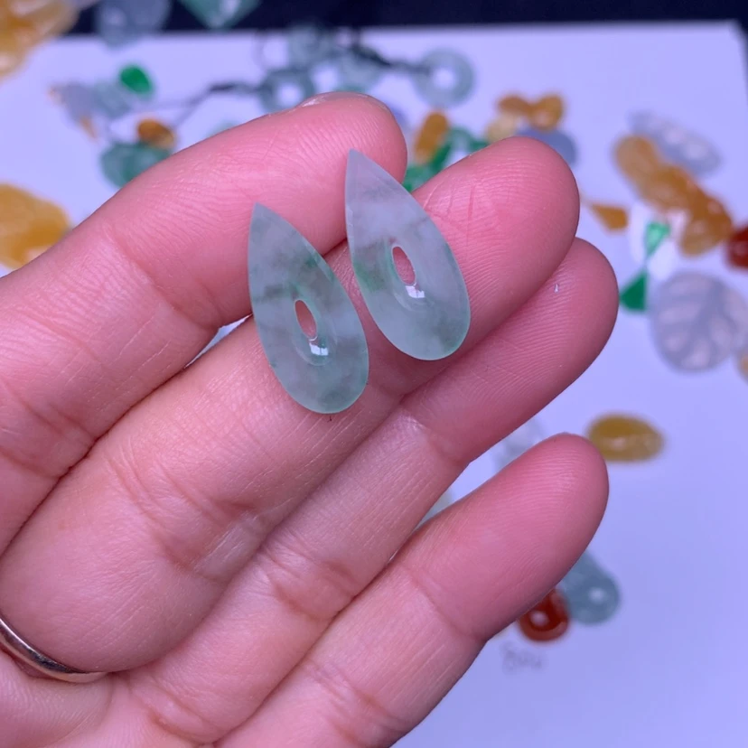 【闪购商品】颈饰未镶嵌翡翠鱼**生牌