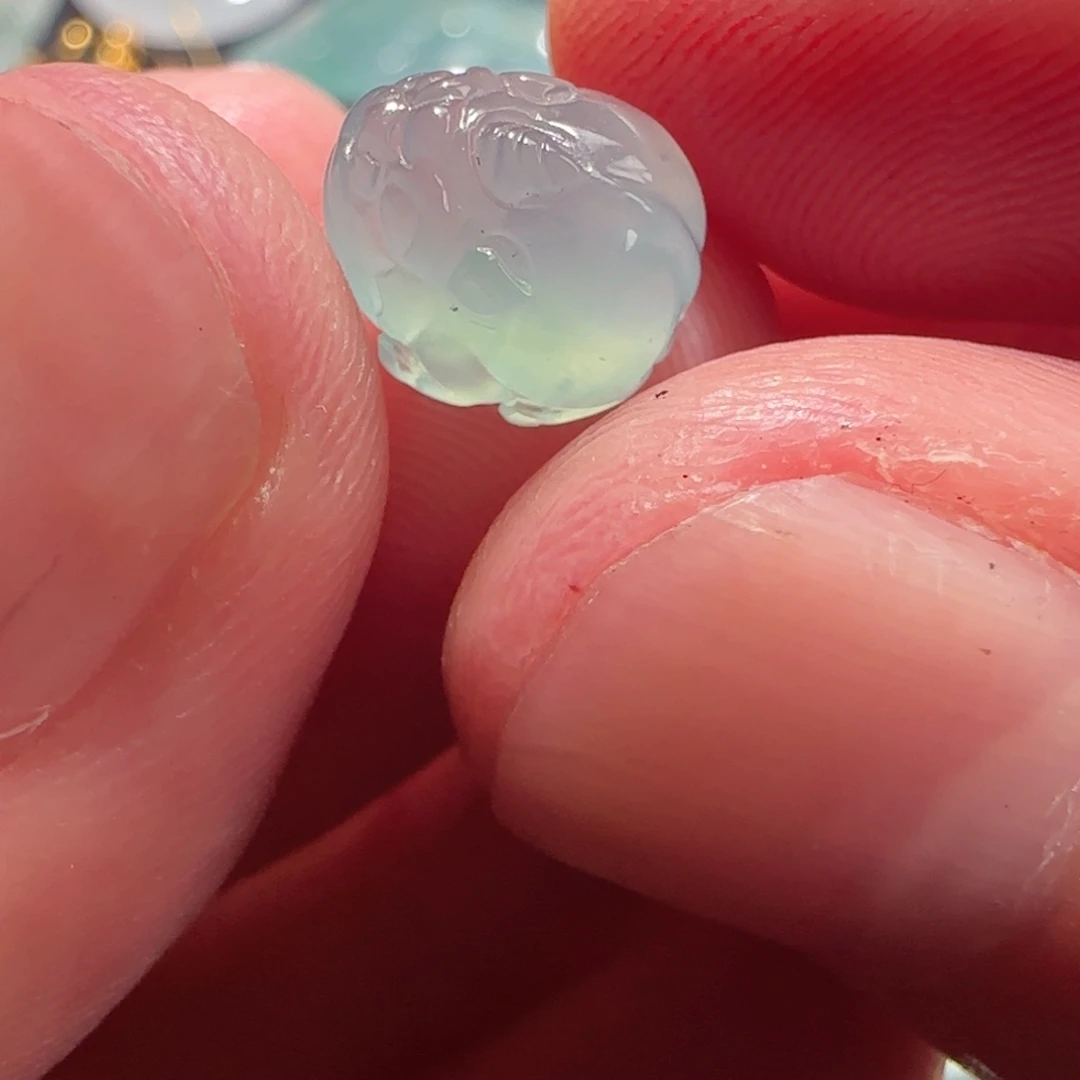 定制翡翠未镶嵌天然翡翠貔貅