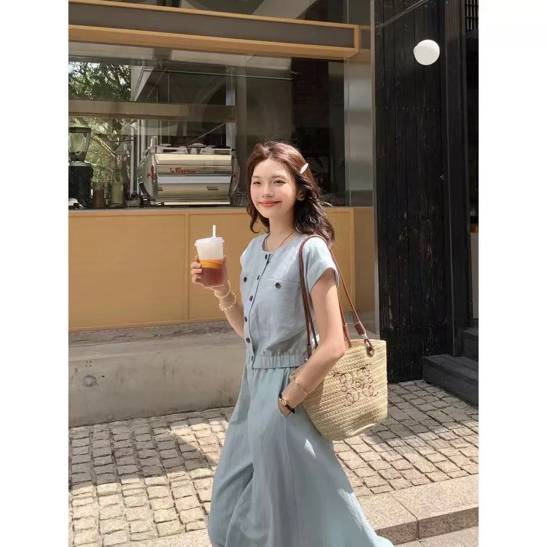 小个子夏季气质温婉短袖上衣搭配高腰中长半身裙套装