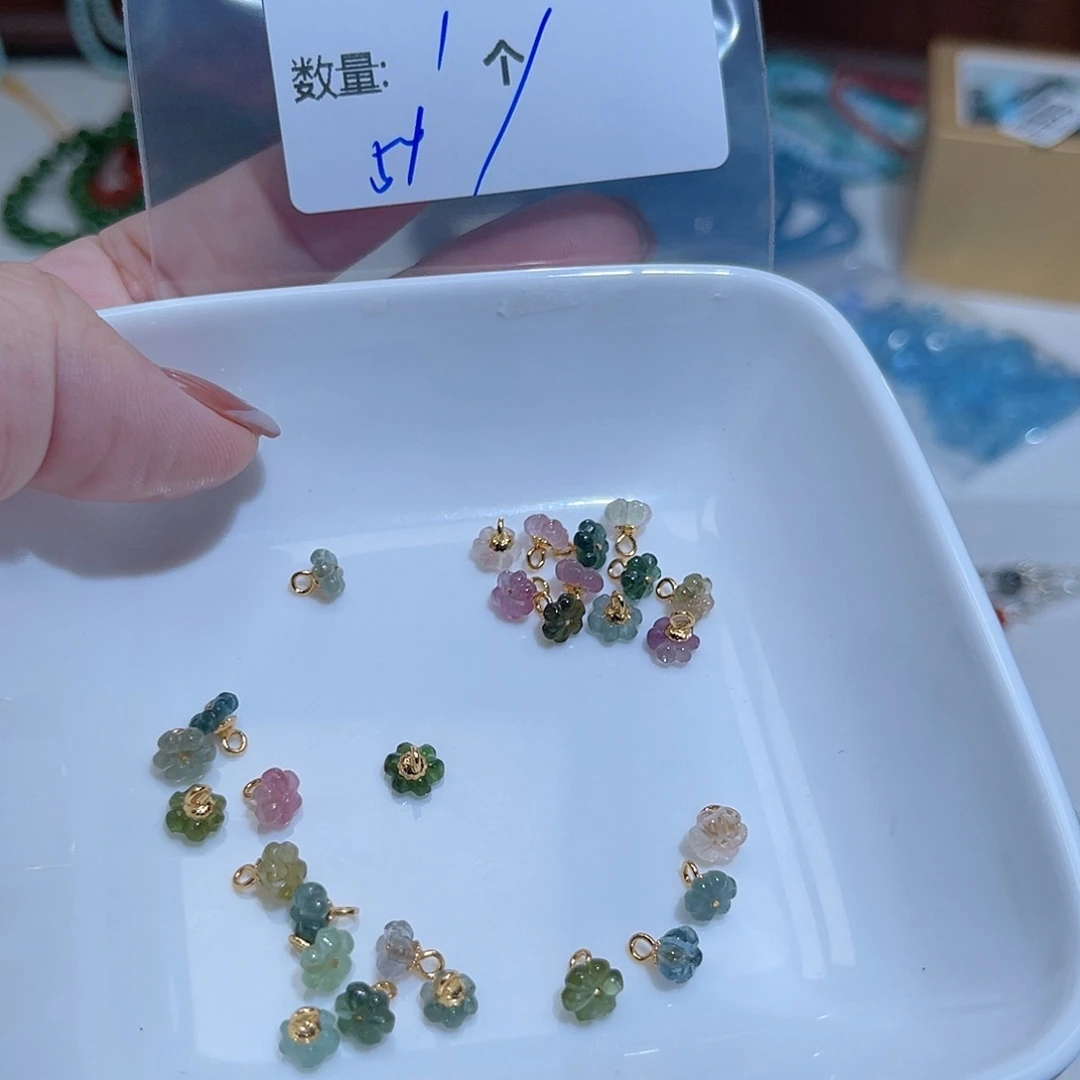 未镶嵌珠宝奇石碧玺K3。