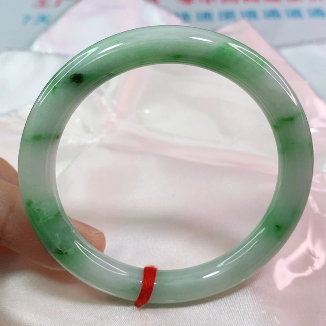 翡翠手镯未镶嵌53-55圈口圆条圆条