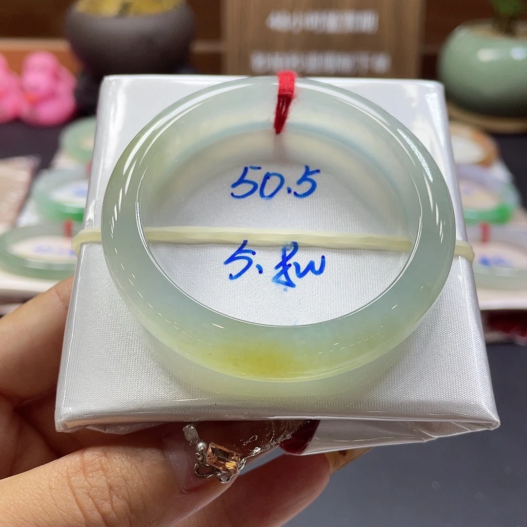 翡翠未镶嵌手镯37号