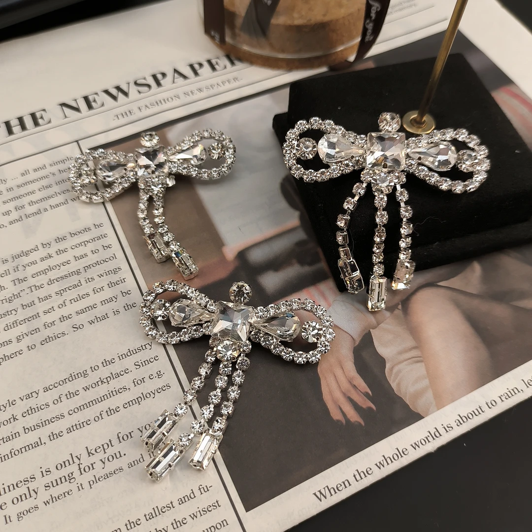 原创设计款蝴蝶结流苏带别针AZ428