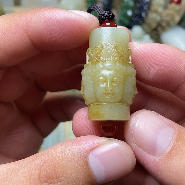 为***德未镶嵌和田玉挂件