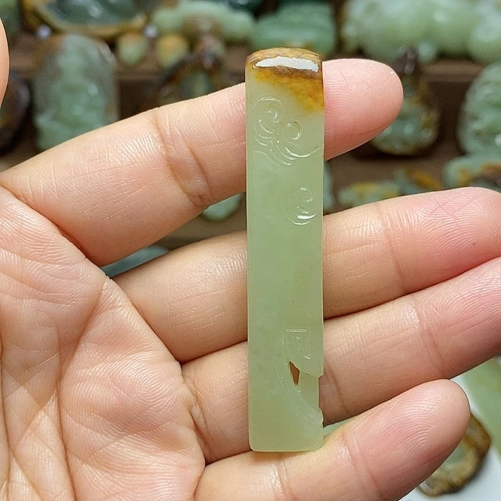 岫岩河磨玉（透闪石质玉）未镶嵌颈饰