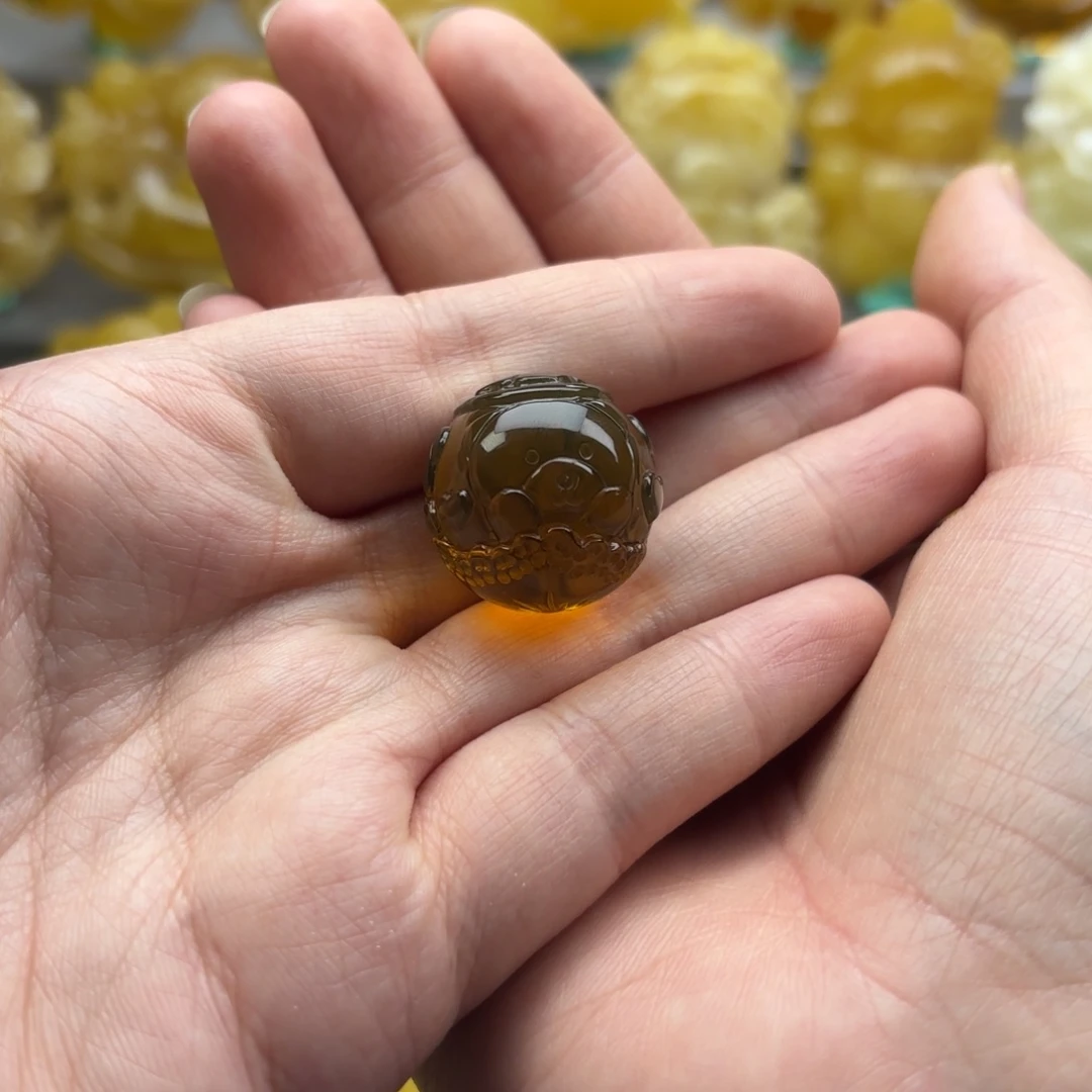 蓝珀裸石未镶嵌蓝珀吊坠打孔不退换