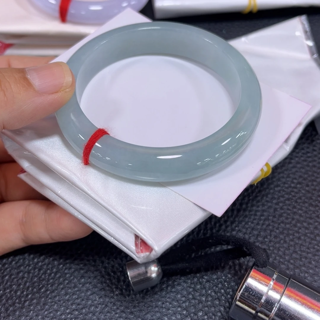 翡翠未镶嵌手镯手镯