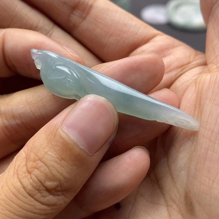 翡翠未镶嵌吊坠(不含链)c****rB40