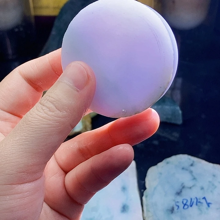 翡翠未镶嵌颈饰毛料31