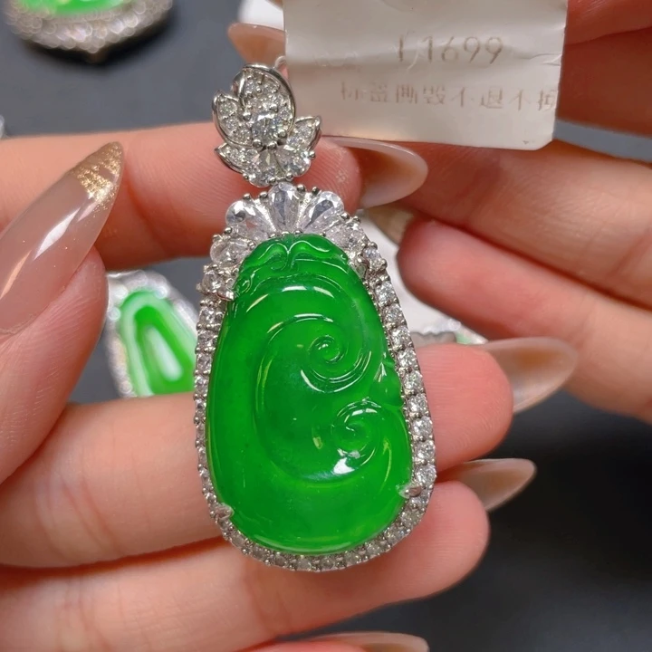 【闪购商品】翡翠银S925镶嵌颈饰翡翠