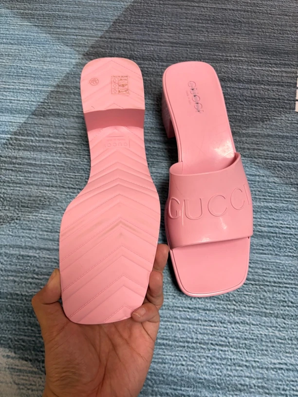 未使用 GUCCI/古驰 古驰gucci粉色凉拖四〇码