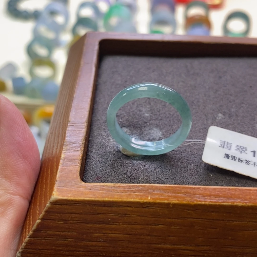 翡翠戒指未镶嵌翡翠