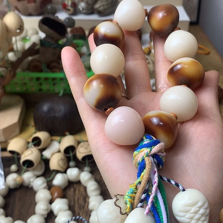 千眼菩提吊坠佛心果金包玉手持混搭