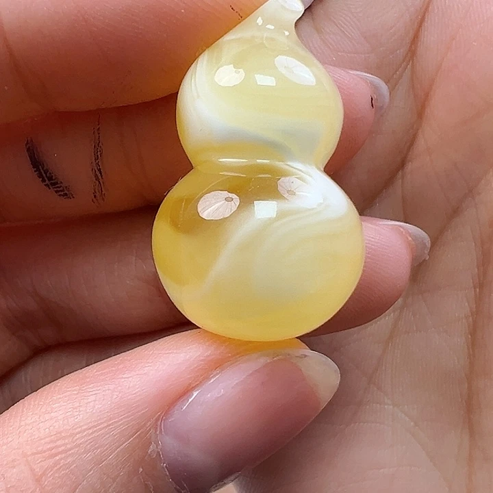蜜蜡未镶嵌珠宝奇石