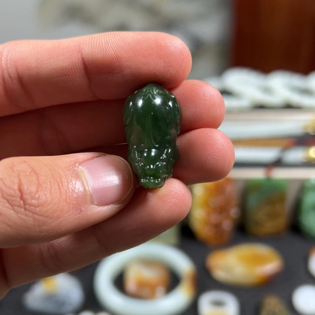 和田玉未镶嵌吊坠(不含链)