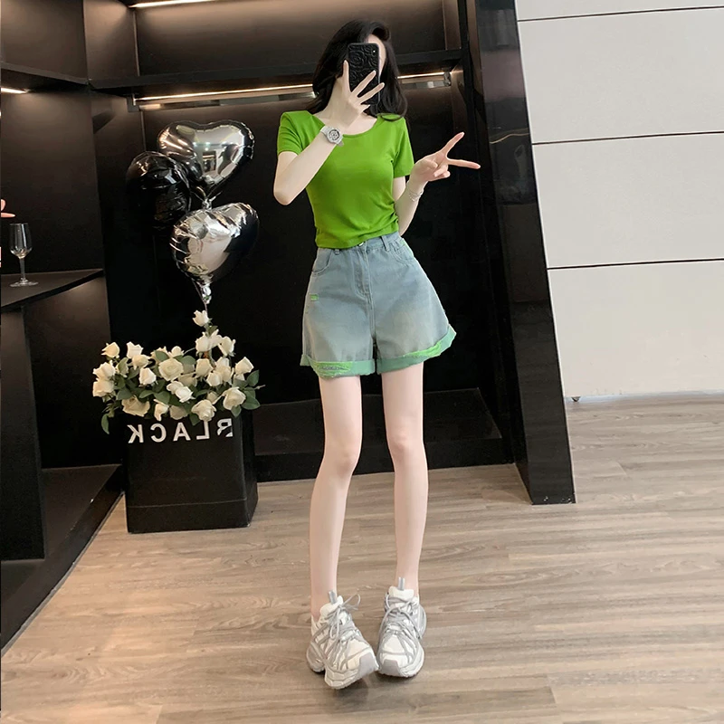 夏日搭配一整套女多巴胺绿色v领短袖T恤衫牛仔短裤休闲时尚两件套