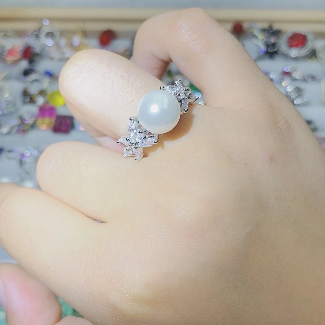 【闪购商品】银S925镶嵌耳饰托帕石